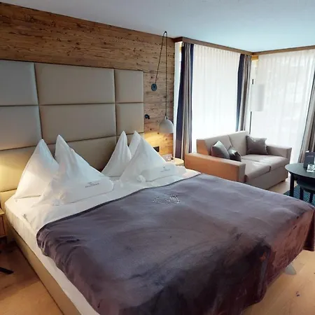 Walliserhof Grand-hotel & Relais & Chateaux 5* 萨斯费