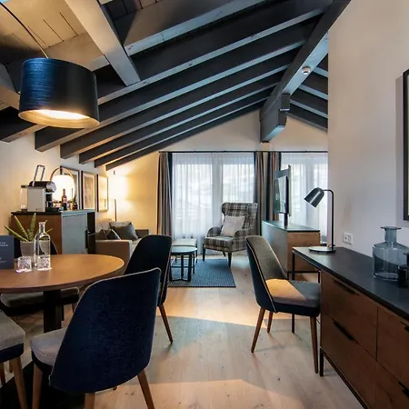 ホテル Walliserhof Grand-hotel & Relais & Chateaux サース フェー