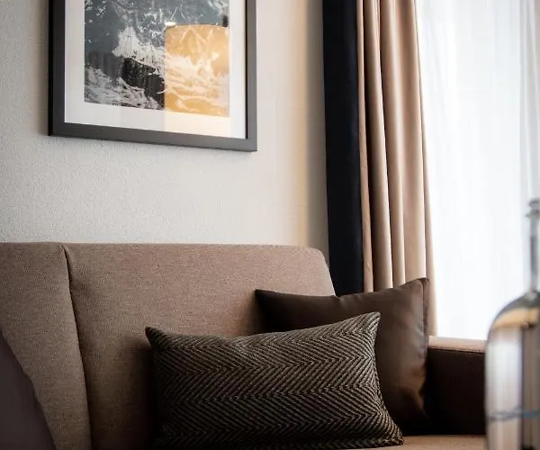 ホテル Walliserhof Grand-hotel & Relais & Chateaux サース フェー