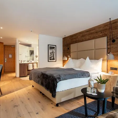 Walliserhof Grand-hotel & Relais & Chateaux 酒店 萨斯费