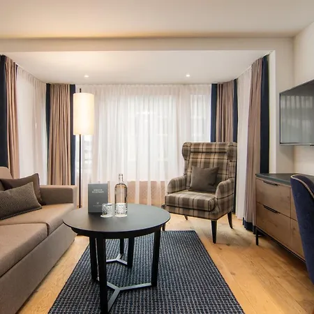 酒店 Walliserhof Grand-hotel & Relais & Chateaux 萨斯费
